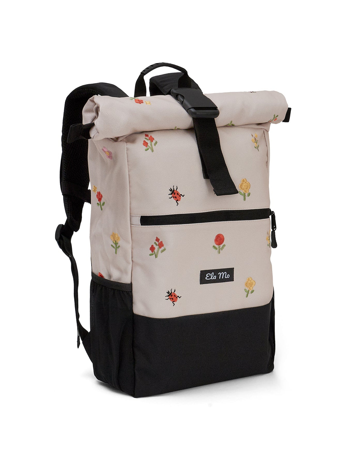 Ela Mo™ Rolltop Rucksack | Embroidery Edition Losy.Rucksack mit seitlicher Tasche und Herstellerlogo auf weißem Hintergrund.
