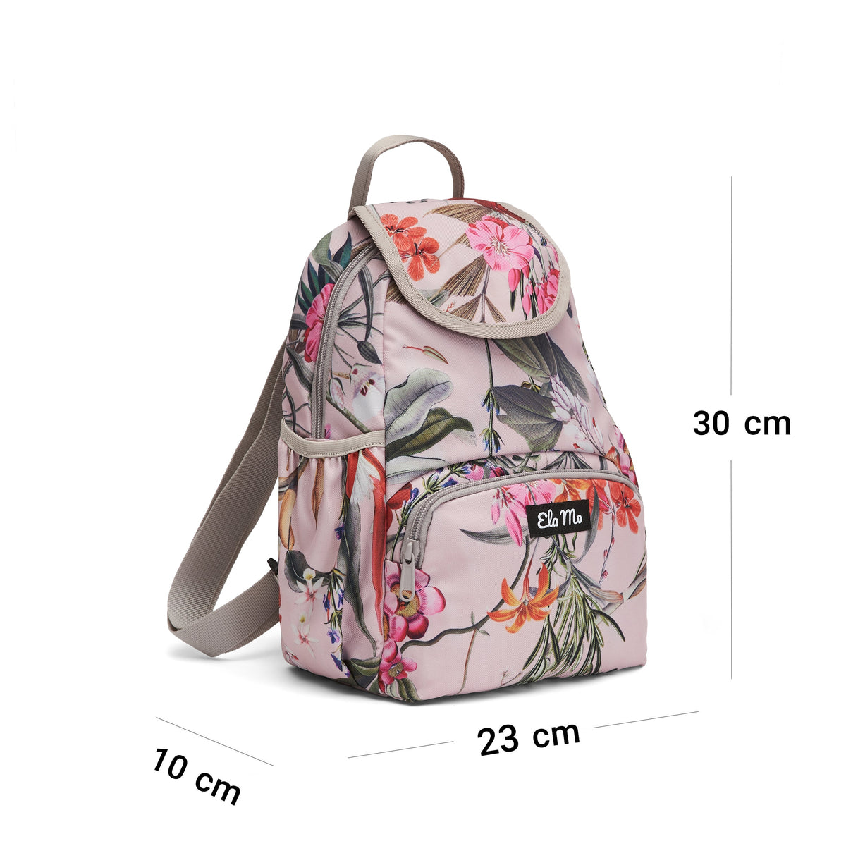 Ela Mo™ Mini Rucksack | Luxe. Floral gemusterter Rucksack mit Maßangaben auf weißem Hintergrund.