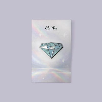 Ela Mo™ Pin für Rucksäcke | Diamant