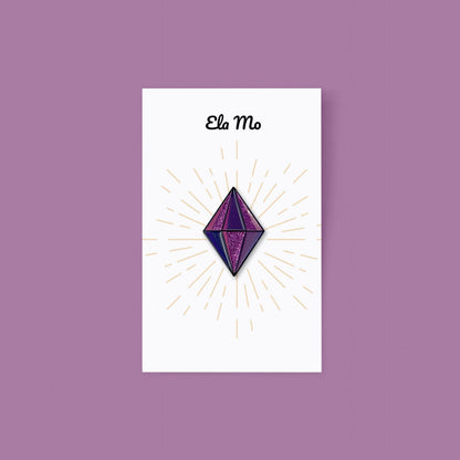 Ela Mo™ Pin für Rucksäcke | Rubin