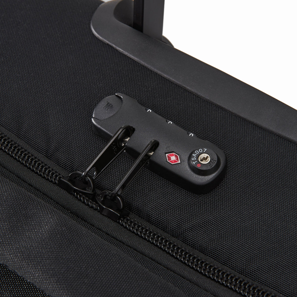 Ela Mo™ Reisetasche mit Rollen 78 Liter | Beauty in Darkness. TSA-Schloss mit Reißverschluss an der Reisetasche.
