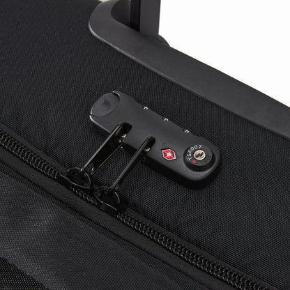 Ela Mo™ Reisetasche mit Rollen 42 Liter | Beauty in Darkness. TSA-Schloss mit Reißverschluss an der Reisetasche.
